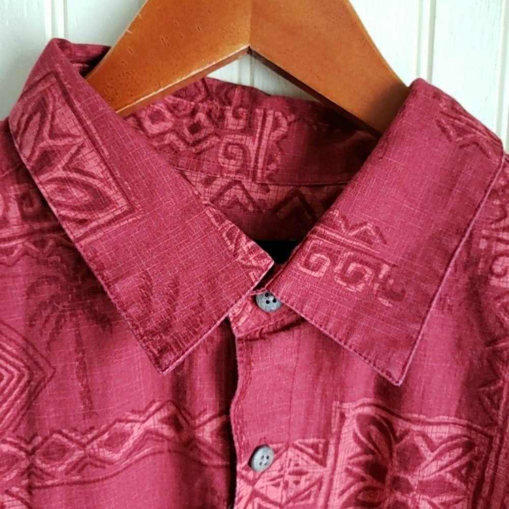 Boca Classics Shirt Mens XL Red Geometric Hawaiian Short Sleeve Button Up Casual